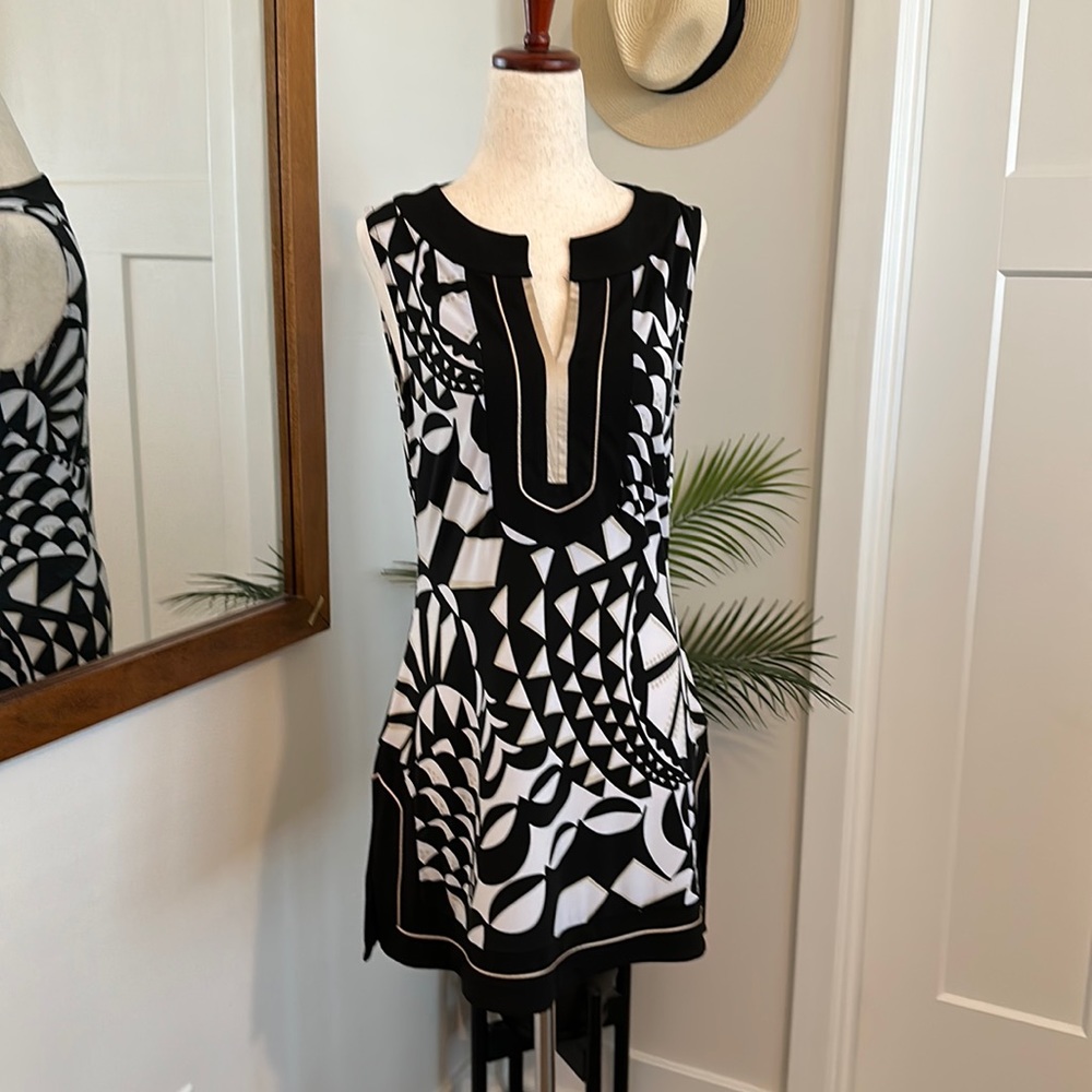 White House Black Market tunic size S
